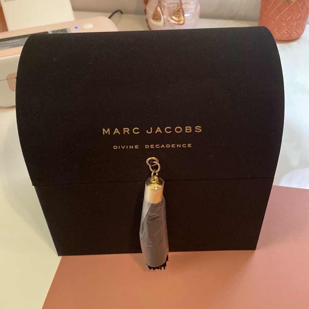Marc Jacobs purfume empty Box